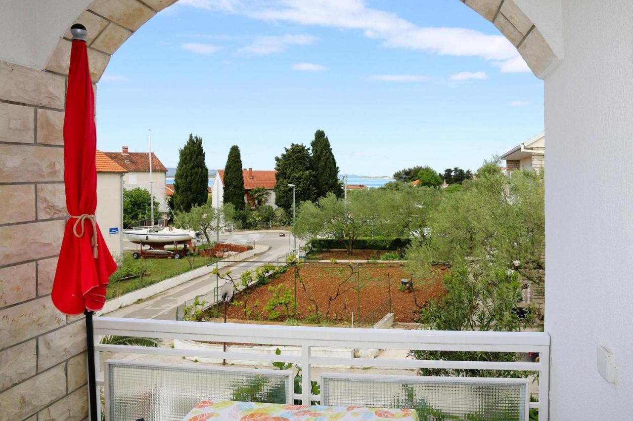 Apartments Adelheid In Biograd, Close To The Beach ビオグラード・ナ・モル エクステリア 写真