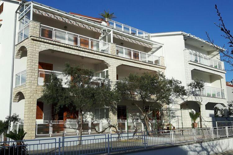 Apartments Adelheid In Biograd, Close To The Beach ビオグラード・ナ・モル エクステリア 写真