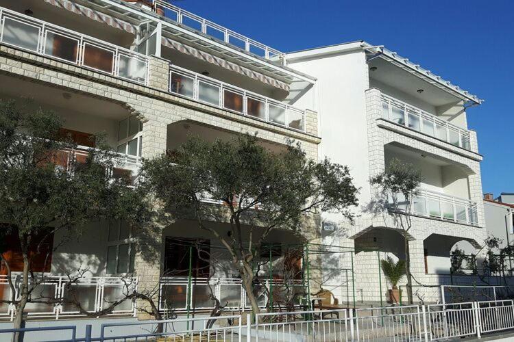 Apartments Adelheid In Biograd, Close To The Beach ビオグラード・ナ・モル エクステリア 写真