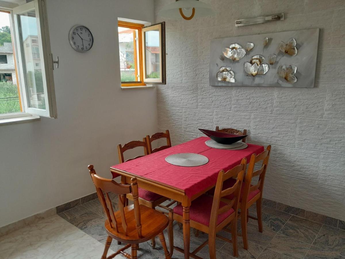 Apartments Adelheid In Biograd, Close To The Beach ビオグラード・ナ・モル エクステリア 写真