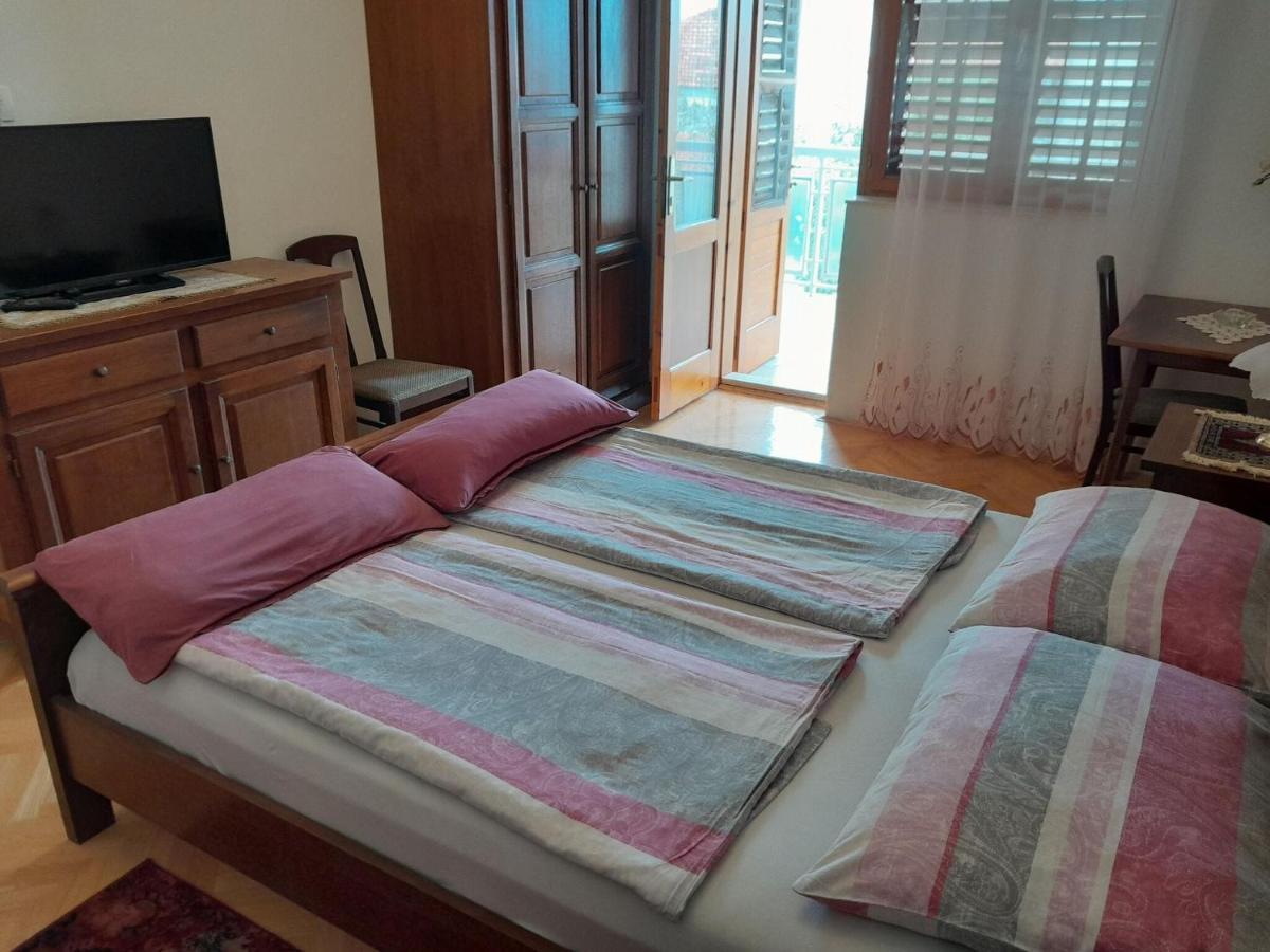 Apartments Adelheid In Biograd, Close To The Beach ビオグラード・ナ・モル エクステリア 写真