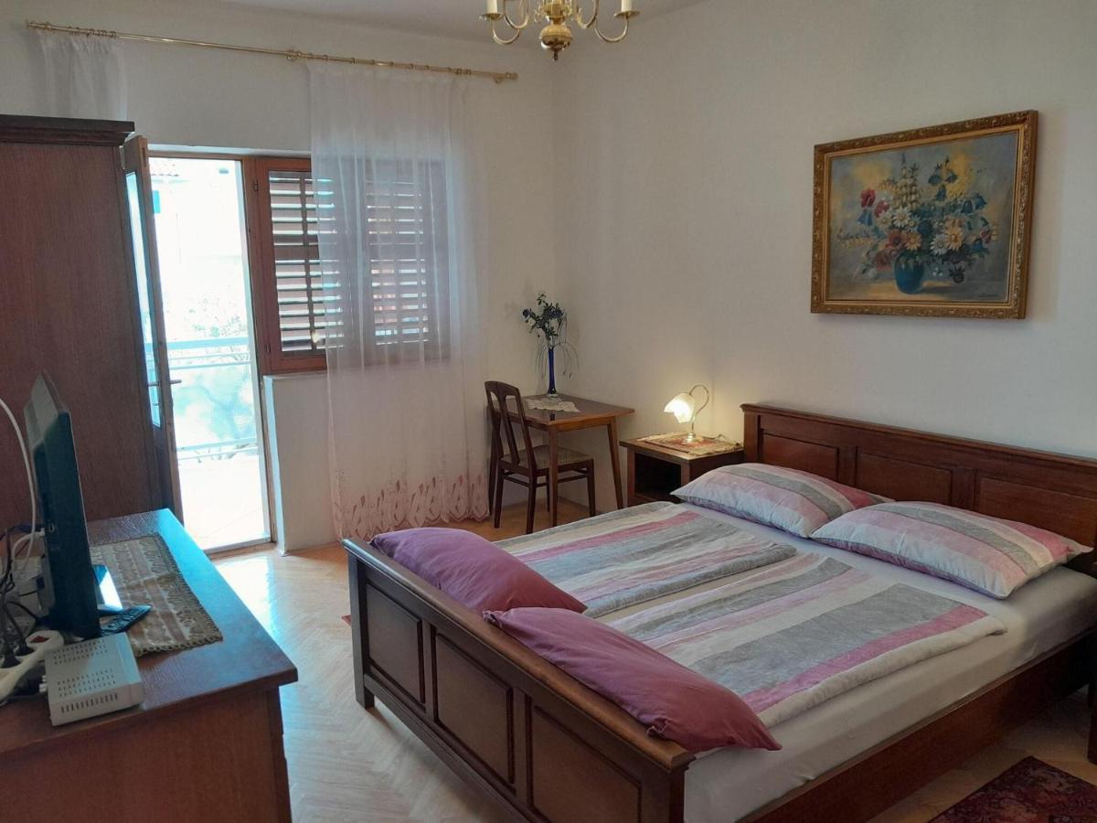 Apartments Adelheid In Biograd, Close To The Beach ビオグラード・ナ・モル エクステリア 写真
